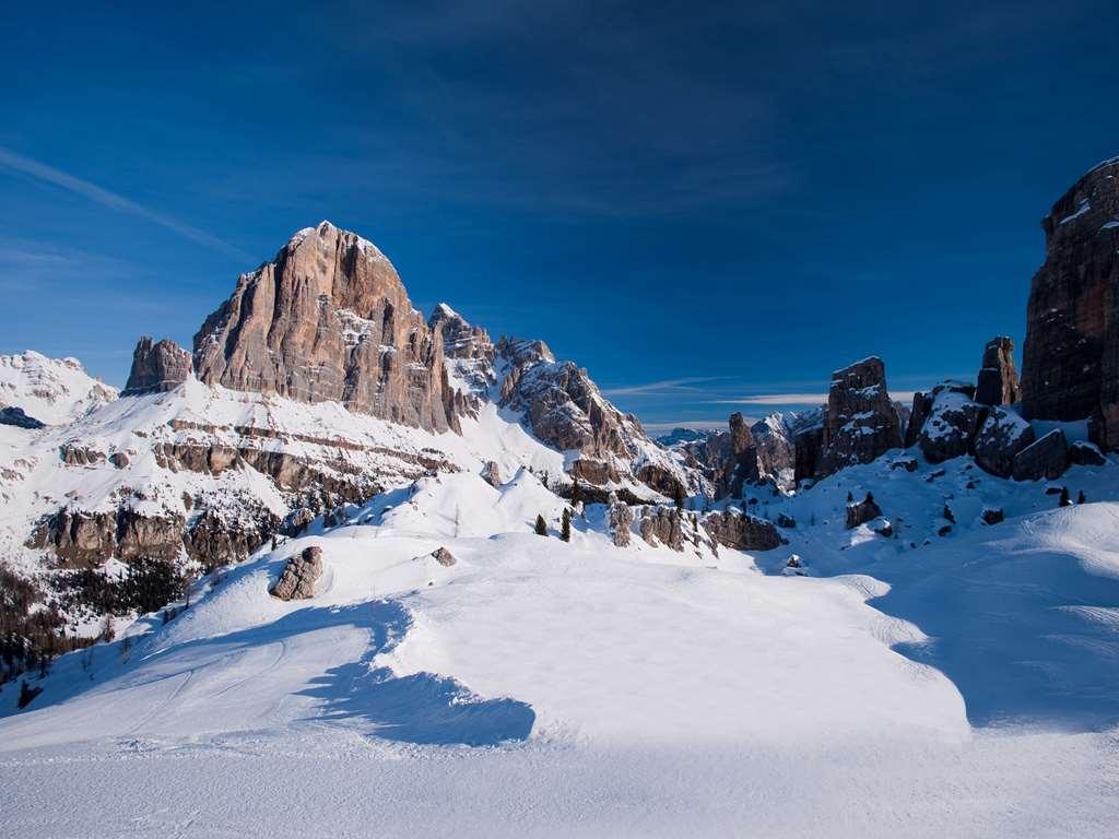 Hotel Alaska Cortina Cortina dʼAmpezzo Exterior foto