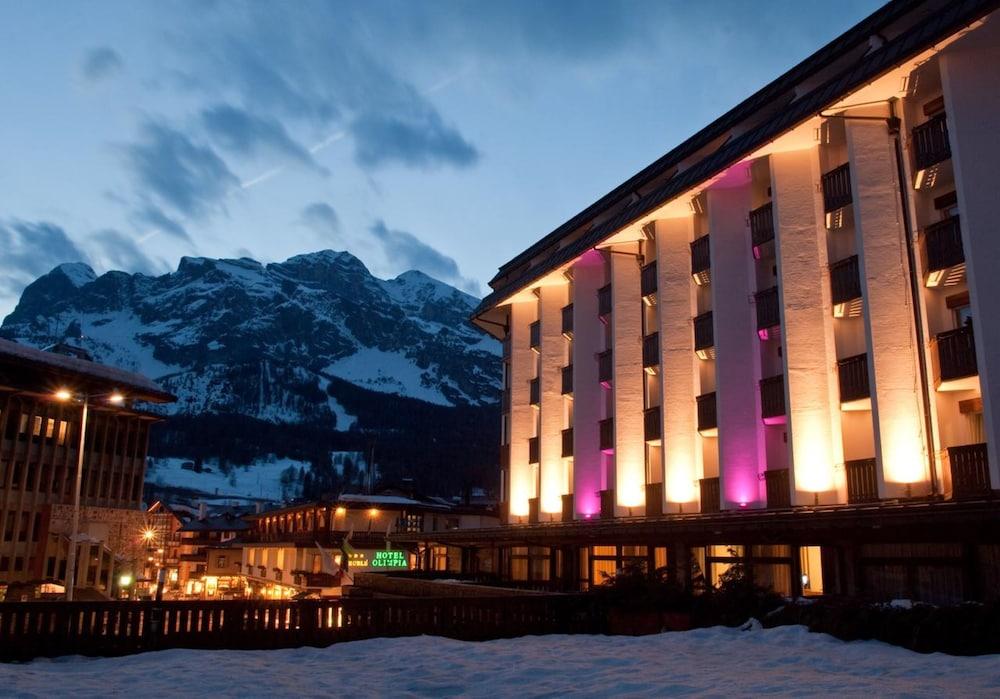 Hotel Alaska Cortina Cortina dʼAmpezzo Exterior foto