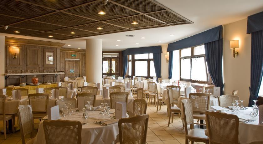 Hotel Alaska Cortina Cortina dʼAmpezzo Exterior foto