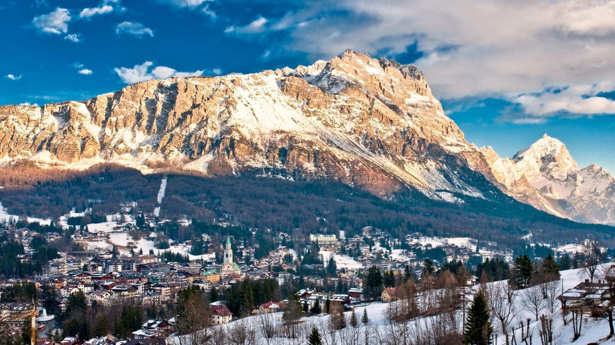 Hotel Alaska Cortina Cortina dʼAmpezzo Exterior foto