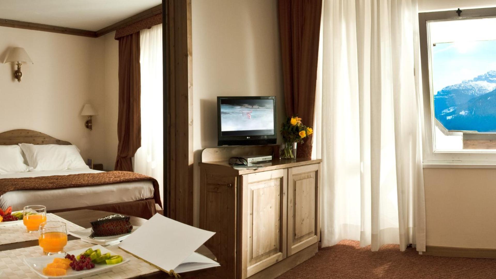 Hotel Alaska Cortina Cortina dʼAmpezzo Exterior foto
